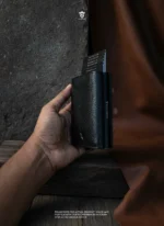 The Magneto by ZOMIDAR. A slim genuine leather wallet combining a pop-up card holder, strong magnetic closure, RFID blocking, and a zipper pocket. Available in 6 colors. Upgrade your everyday carry.